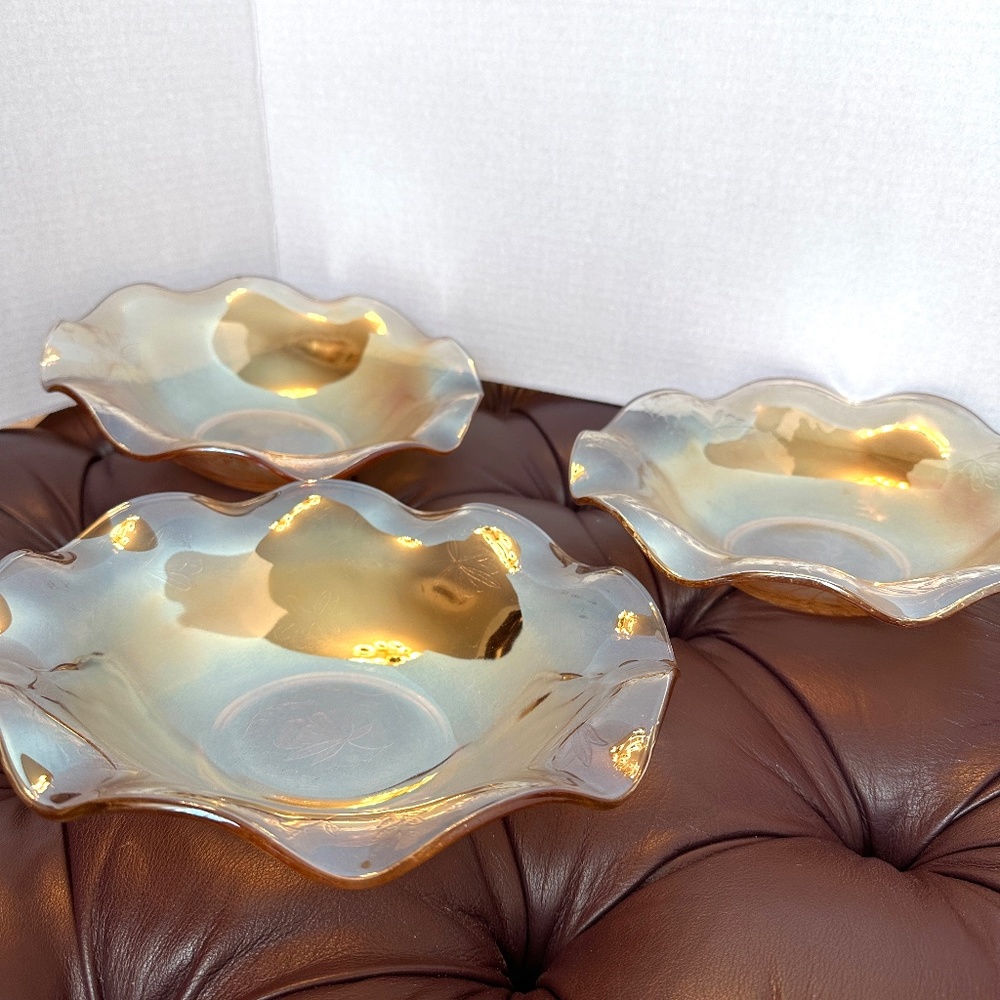 1950s Jeannette Glass Company Floragold bowls